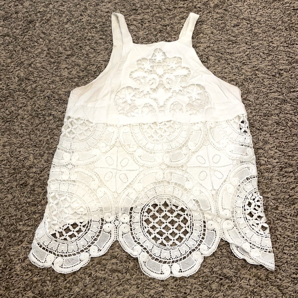 Blue Rain white laced sleeveless top. Size xs